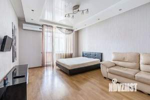 1-к квартира, посуточно, 48м2, 7/10 этаж