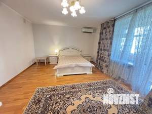 3-к квартира, посуточно, 130м2, 2/4 этаж