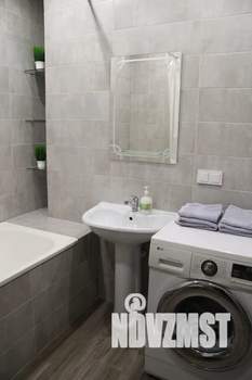 1-к квартира, посуточно, 37м2, 2/10 этаж