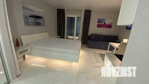 Студия квартира, посуточно, 34м2, 19/19 этаж