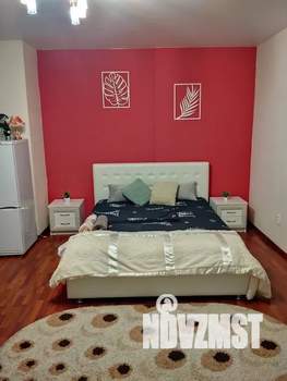 1-к квартира, посуточно, 60м2, 1/25 этаж