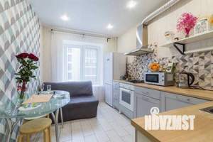 1-к квартира, посуточно, 40м2, 1/1 этаж