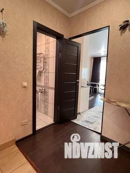 Студия квартира, посуточно, 32м2, 10/19 этаж