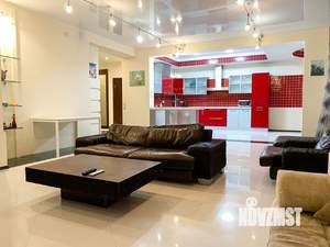 3-к квартира, вторичка, 166м2, 2/5 этаж