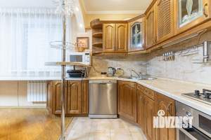 4-к квартира, вторичка, 140м2, 1/6 этаж