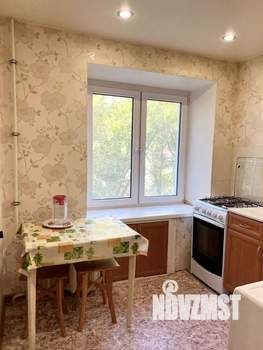 4-к квартира, вторичка, 61м2, 3/5 этаж