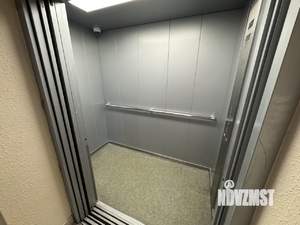 2-к квартира, вторичка, 50м2, 1/7 этаж