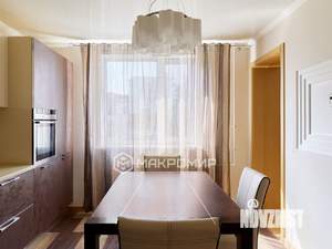 4-к квартира, вторичка, 104м2, 4/10 этаж