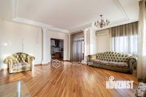 4-к квартира, вторичка, 125м2, 2/4 этаж