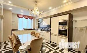 4-к квартира, вторичка, 220м2, 2/6 этаж