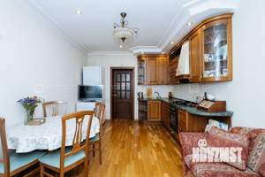 2-к квартира, вторичка, 112м2, 2/5 этаж