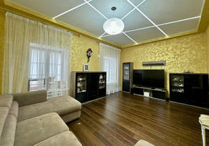 3-к квартира, вторичка, 110м2, 2/4 этаж