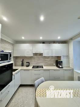 3-к квартира, вторичка, 61м2, 9/10 этаж