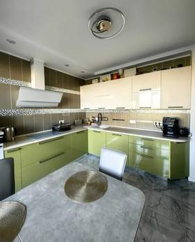 3-к квартира, вторичка, 80м2, 2/18 этаж