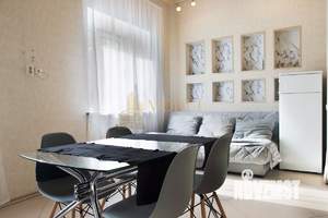 3-к квартира, вторичка, 105м2, 1/5 этаж