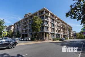 2-к квартира, вторичка, 60м2, 1/5 этаж