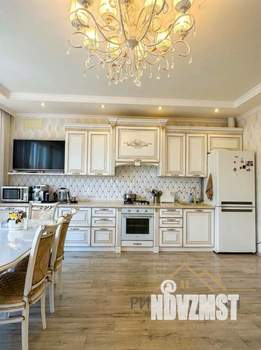 4-к квартира, вторичка, 160м2, 2/3 этаж