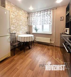 3-к квартира, вторичка, 64м2, 10/18 этаж