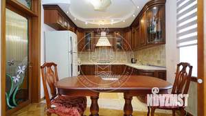 4-к квартира, вторичка, 124м2, 7/7 этаж