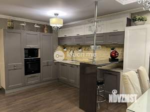 4-к квартира, вторичка, 132м2, 2/9 этаж