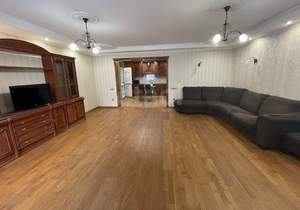 3-к квартира, вторичка, 100м2, 1/9 этаж