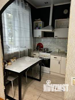 3-к квартира, вторичка, 50м2, 1/5 этаж