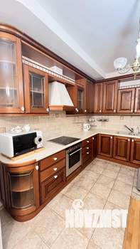 3-к квартира, вторичка, 132м2, 5/7 этаж