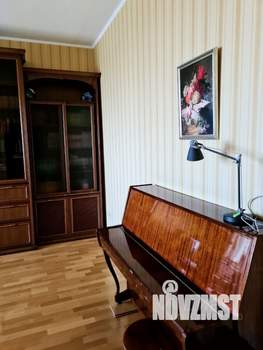 4-к квартира, вторичка, 140м2, 8/10 этаж