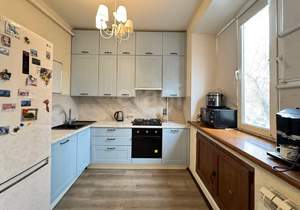 3-к квартира, вторичка, 80м2, 1/5 этаж