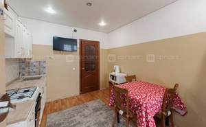 2-к квартира, вторичка, 58м2, 1/9 этаж