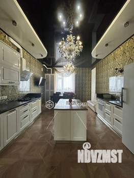 4-к квартира, вторичка, 200м2, 3/5 этаж