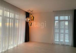 2-к квартира, вторичка, 61м2, 9/17 этаж