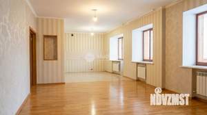 3-к квартира, вторичка, 107м2, 2/6 этаж