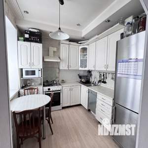 3-к квартира, вторичка, 72м2, 2/2 этаж