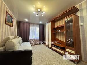 2-к квартира, вторичка, 42м2, 1/9 этаж