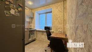 2-к квартира, вторичка, 43м2, 1/4 этаж