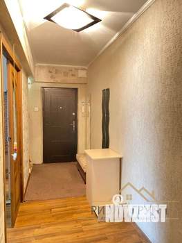 3-к квартира, вторичка, 70м2, 1/9 этаж