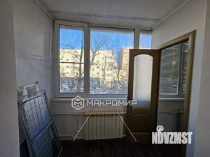 Студия квартира, вторичка, 28м2, 3/5 этаж