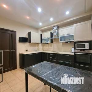 2-к квартира, вторичка, 70м2, 1/18 этаж