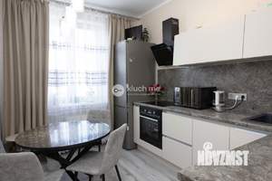 2-к квартира, вторичка, 56м2, 13/18 этаж