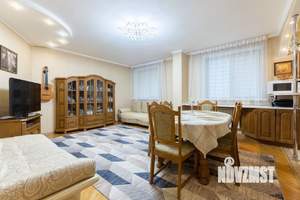 4-к квартира, вторичка, 140м2, 1/6 этаж