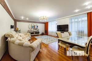 3-к квартира, вторичка, 150м2, 2/5 этаж