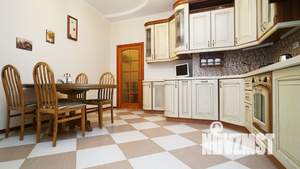 3-к квартира, вторичка, 96м2, 2/5 этаж