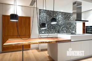 4-к квартира, вторичка, 163м2, 3/8 этаж