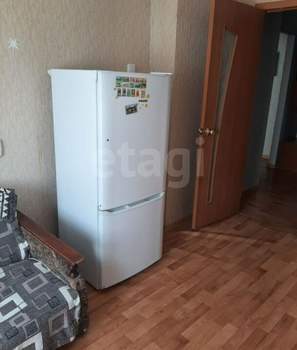 2-к квартира, вторичка, 64м2, 3/10 этаж