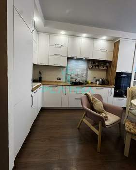 2-к квартира, вторичка, 68м2, 2/5 этаж