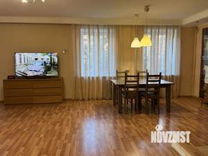 3-к квартира, вторичка, 130м2, 2/9 этаж