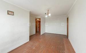 3-к квартира, вторичка, 42м2, 5/5 этаж