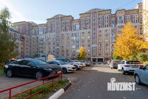 3-к квартира, вторичка, 104м2, 9/10 этаж