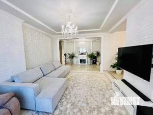 3-к квартира, вторичка, 118м2, 3/18 этаж
